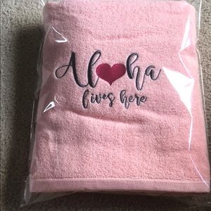 3 piece Towel Set embroidered w/ Aloha lives here